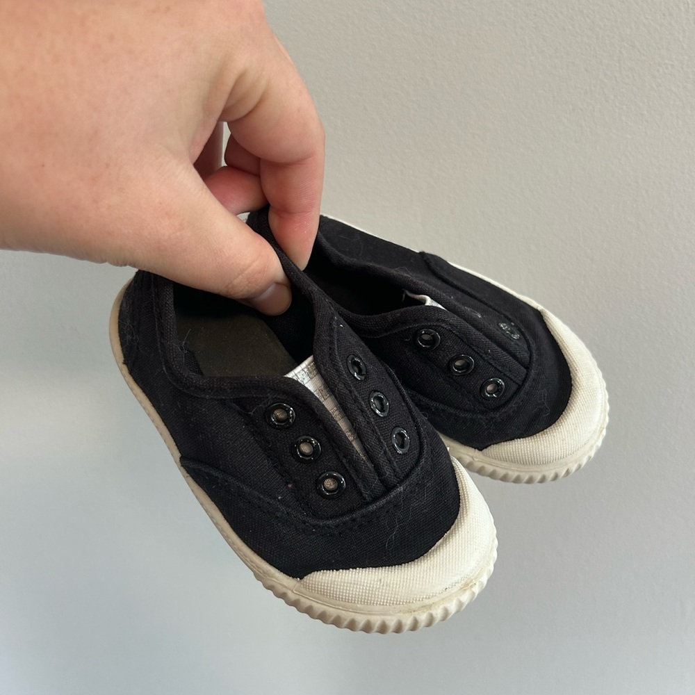 (3/$20) George infant 5 black slip on sneakers shoes